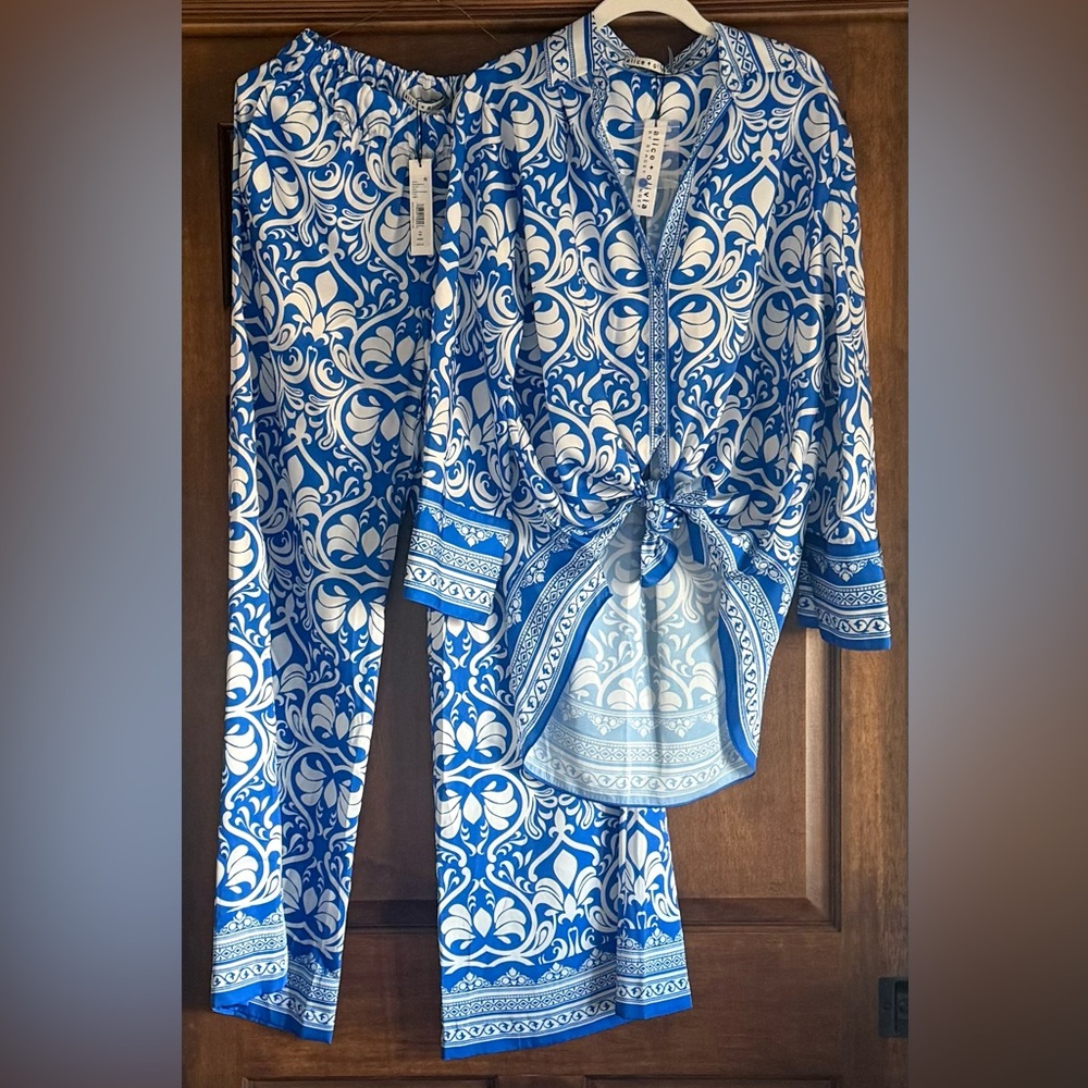 NWT GORGEOUS ALICE + OLIVIA KIVA button up Shirt -Size S - Picture 8 of 9